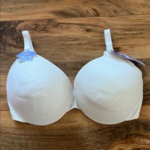 Barely There White Push Up Underwire Bra 40D New With Tags